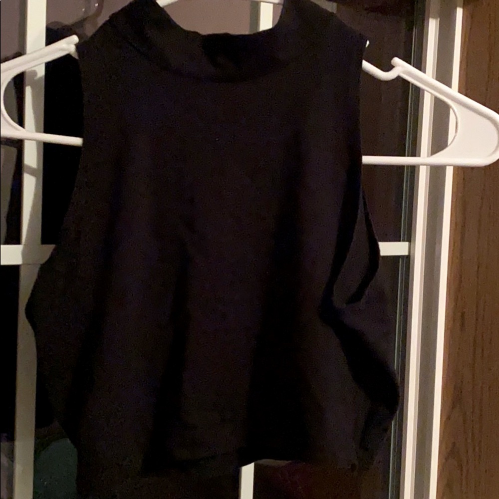 Halter crop top